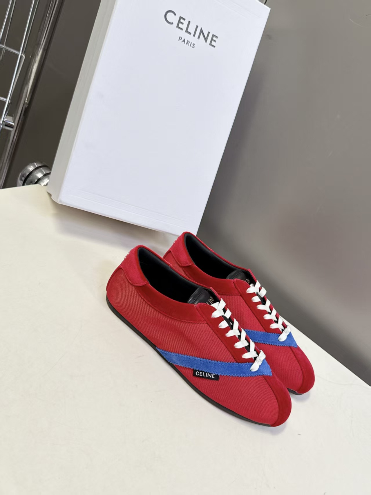 ua Ce**e the flat sneaker