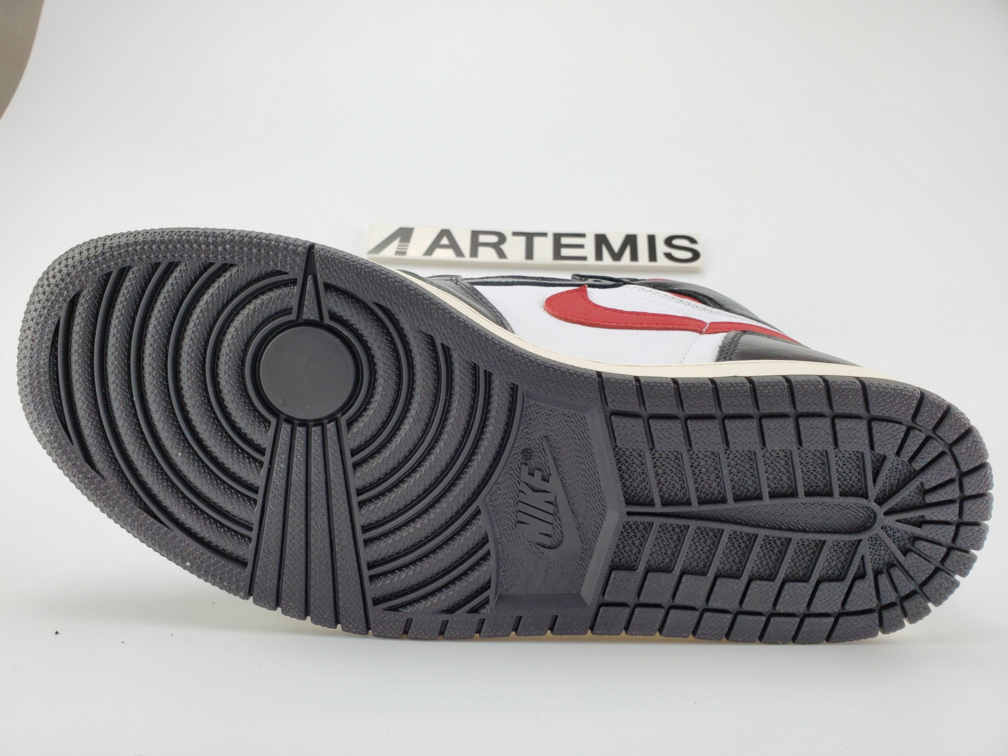 Air Jordan 1 Retro High OG “Gym Red”