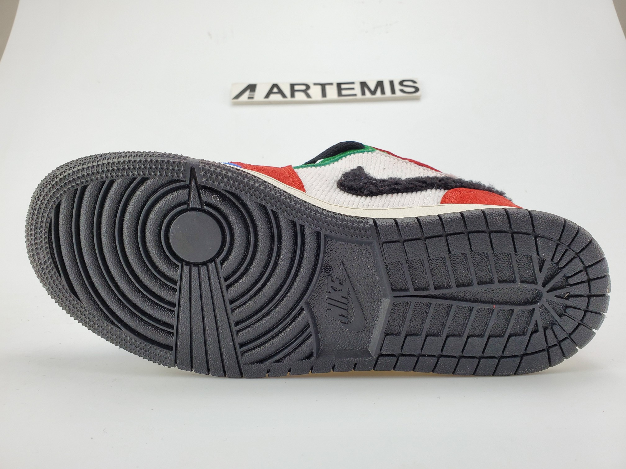 Air Jordan 1 Mid SE Fearless Blue the Great