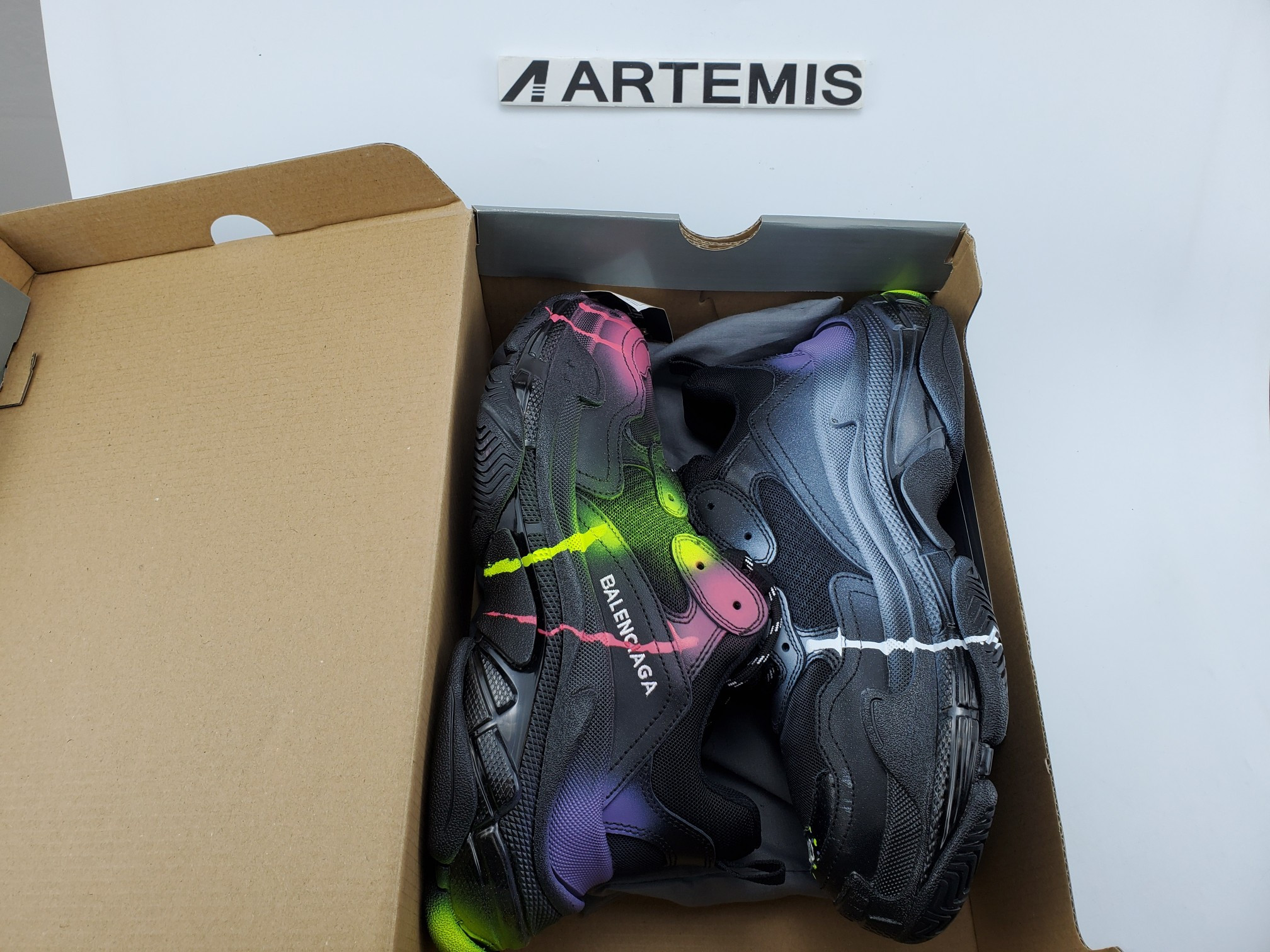 Balenciga Triple S Graffiti