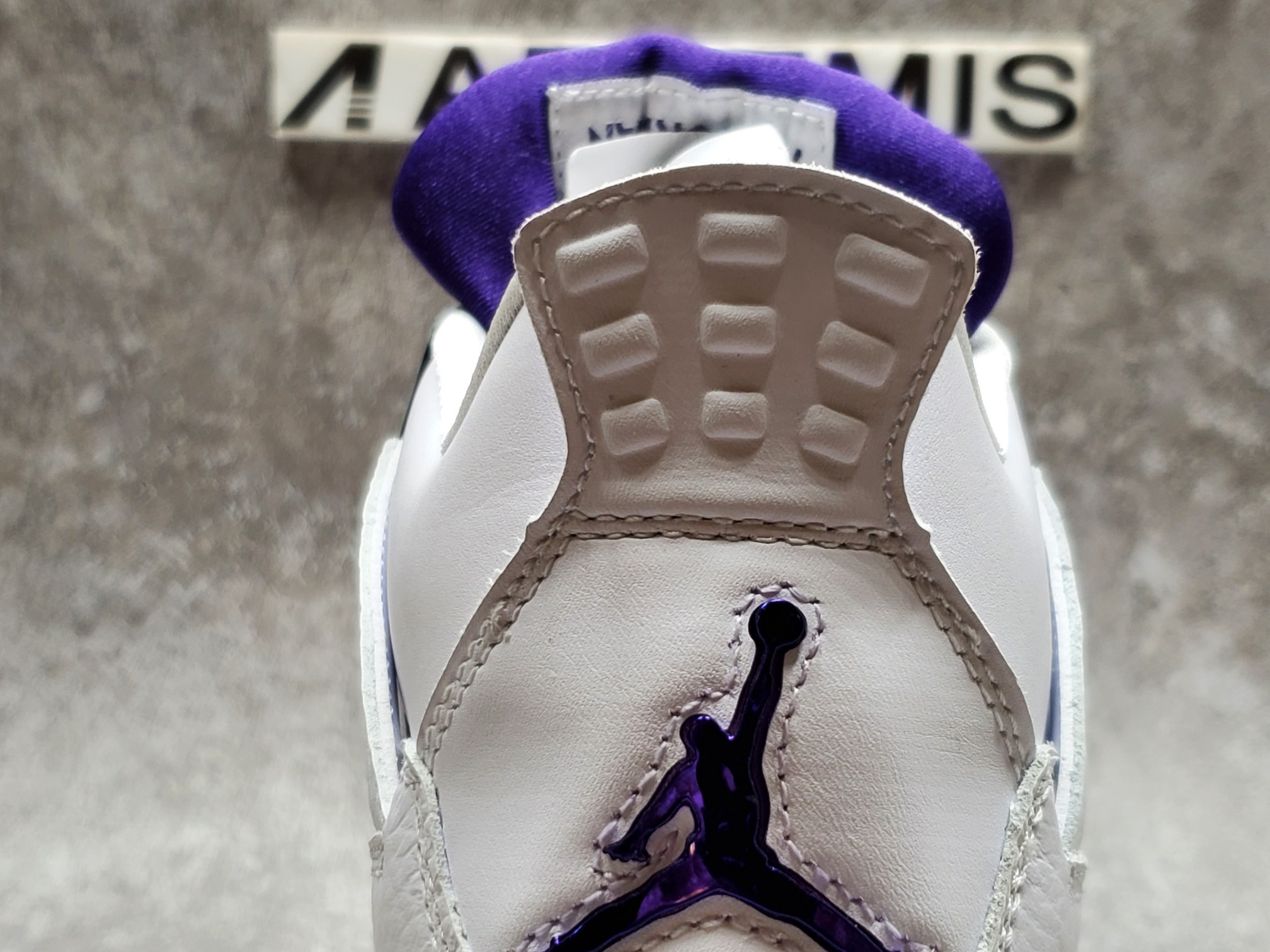 Air Jordan 4 Retro Metallic Purple