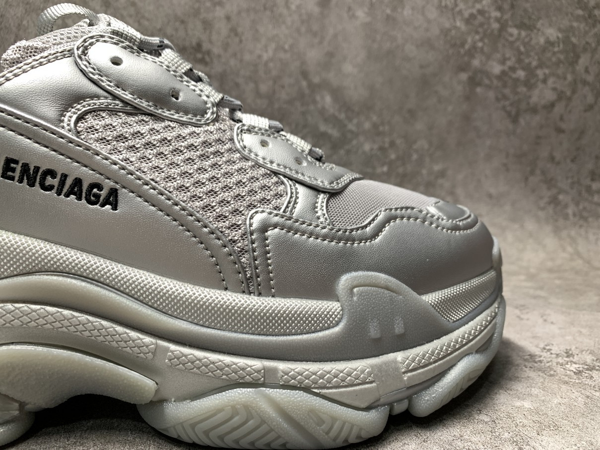 Balenciga Triple S Sneaker Silver Metallic