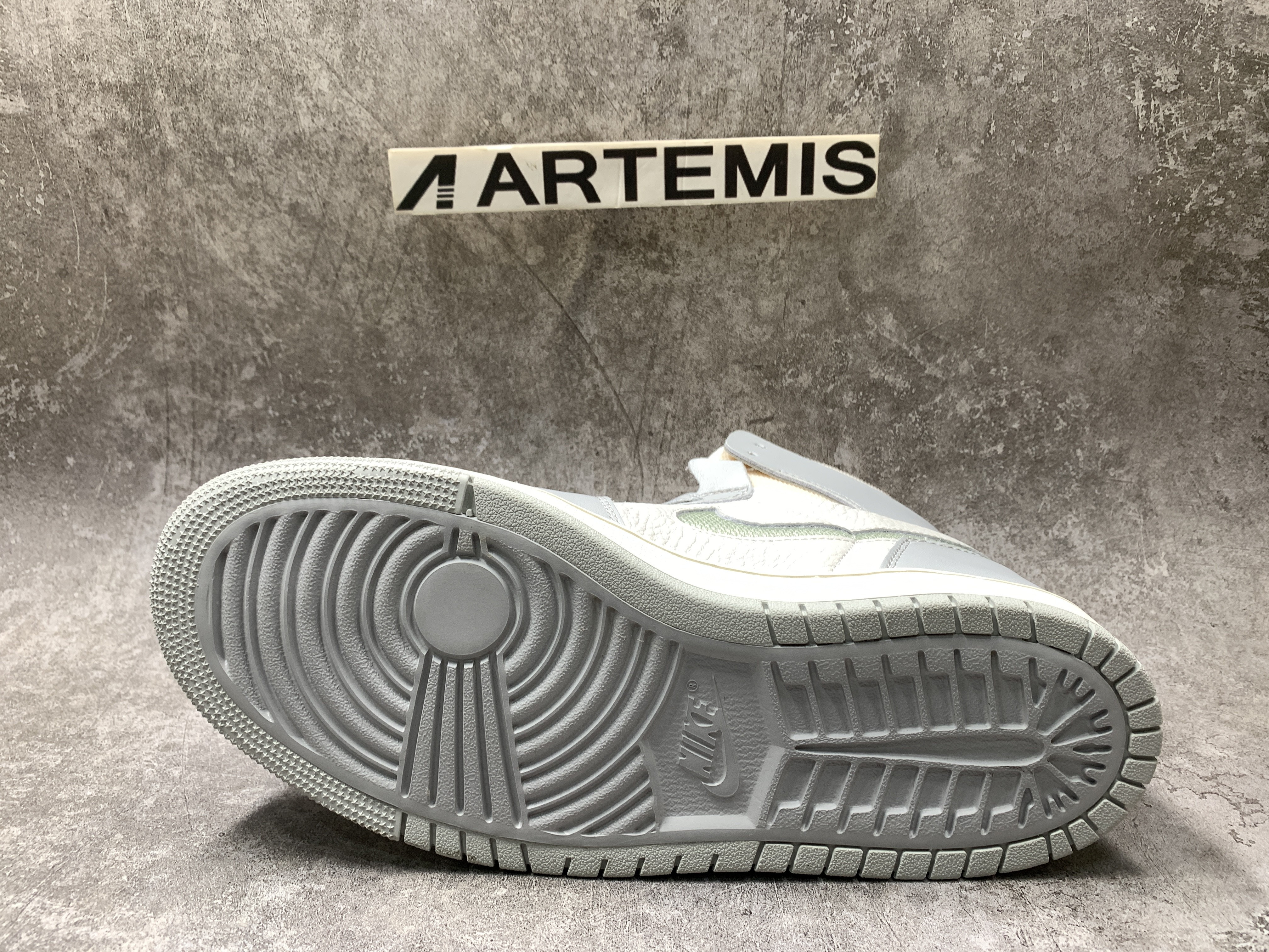 Air Jordan 1 High Zoom CMFT London