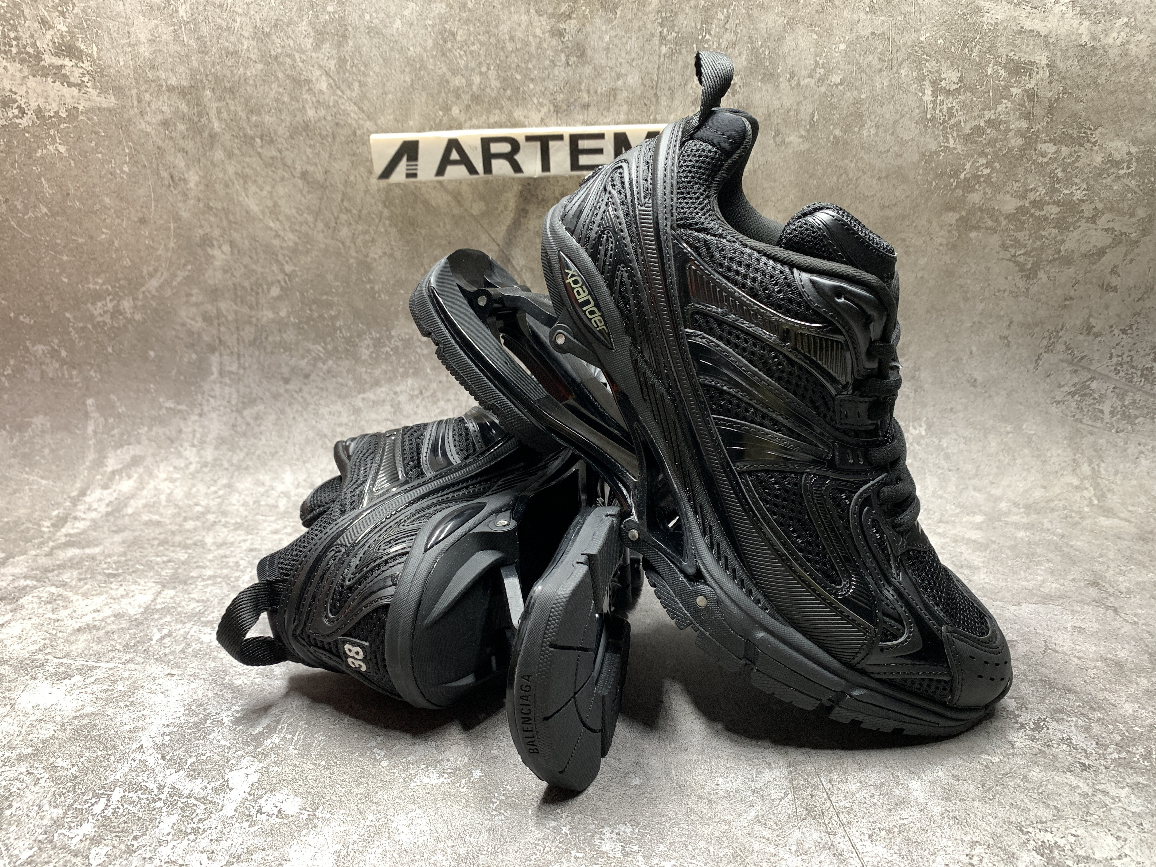 Balenciga X-Pander Black