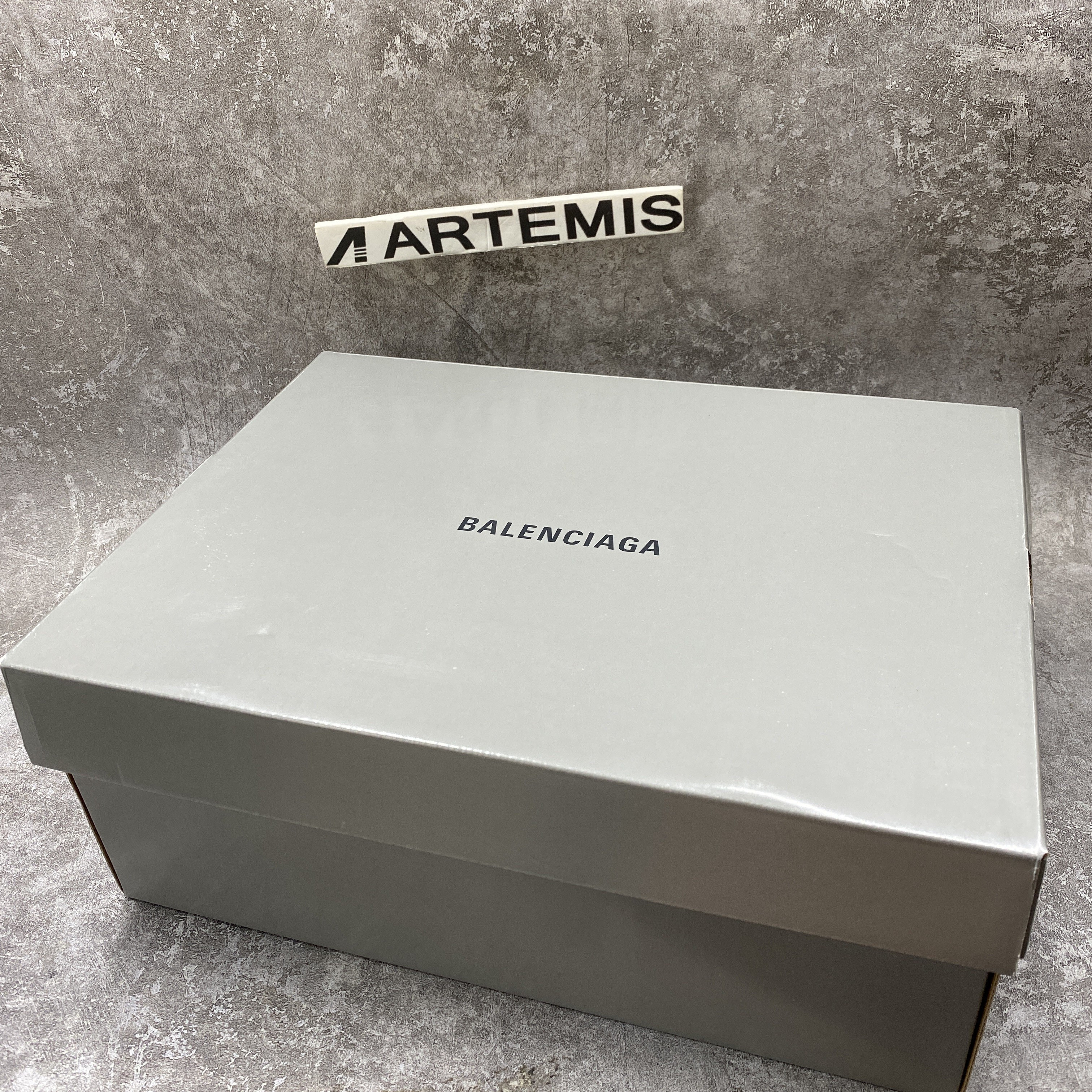 Balenciga Track Hike Beige