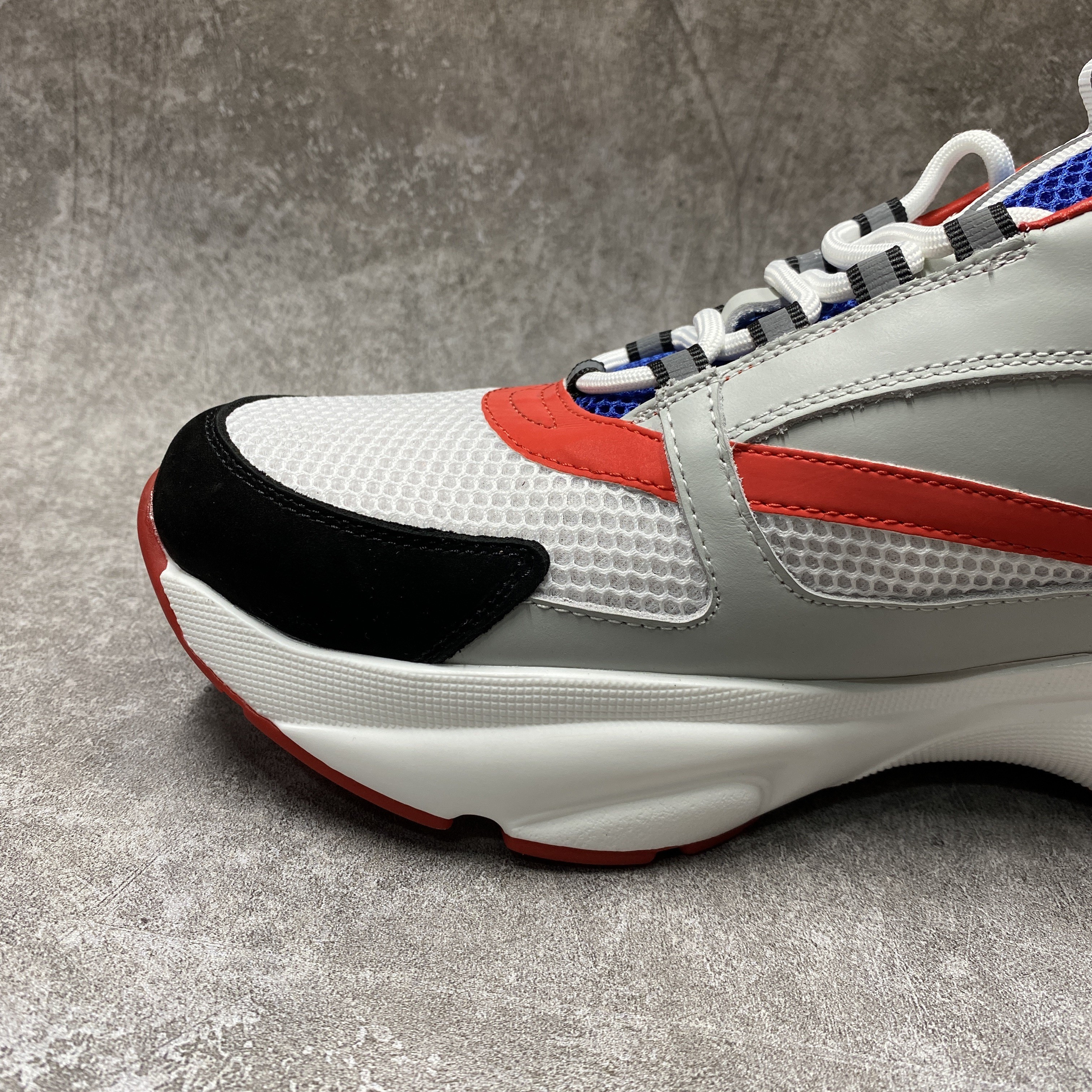 D*or b22 white red blue