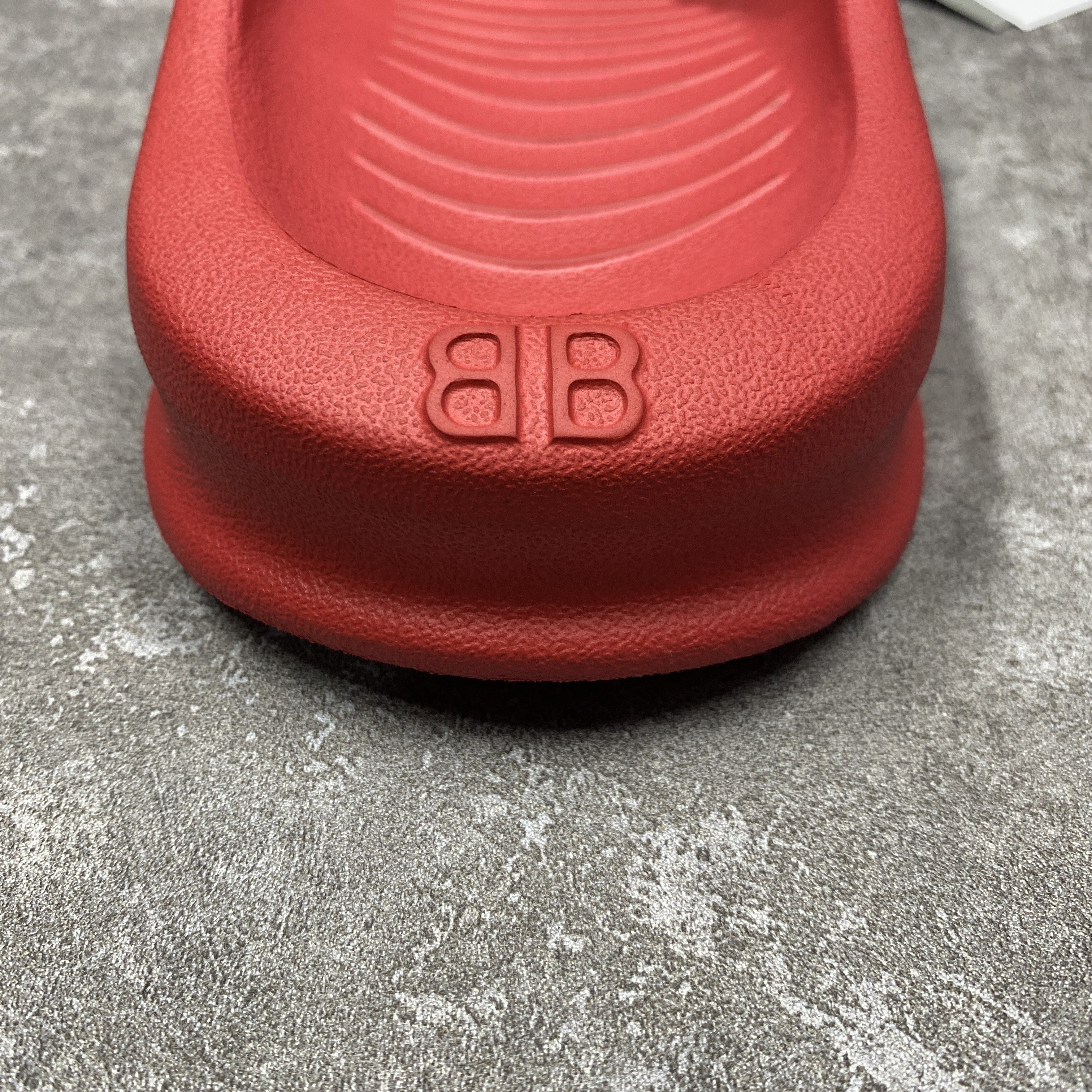 Balenciga Mold Slides Red (run one size bigger)