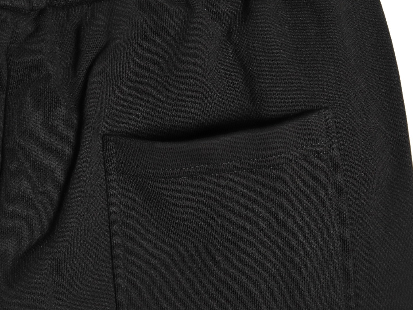 Ch**me He**ts 24ss shorts