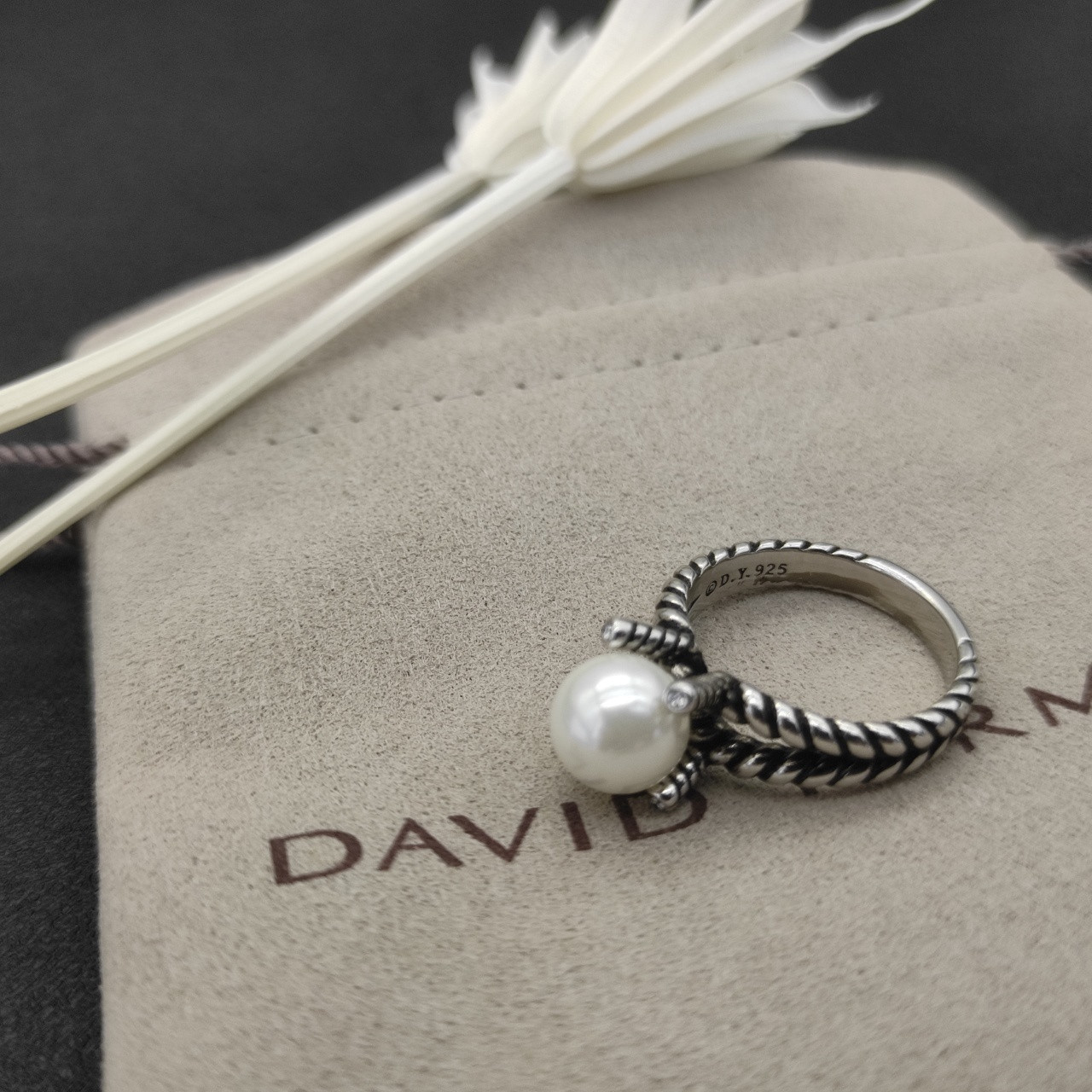 dau1d Yvrm*n four claw peal ring