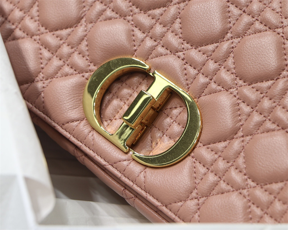 large d*or caro bag pink S*pple cannage calfskin 29 x 18 x 10 cm