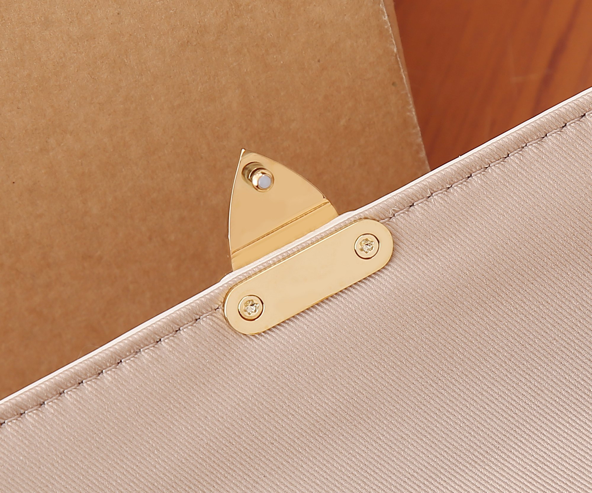 LV Wallet On Chain Métis   M82636   7.5 x 4.3 x 2.2 inches