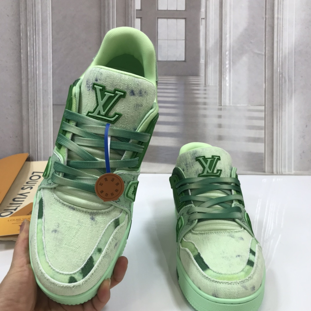UA LV Trainer Sneaker