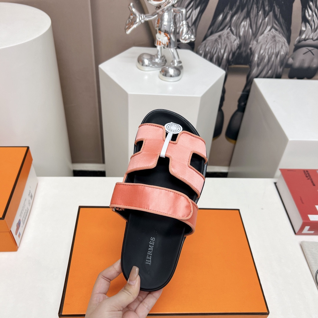 ua H**me5 chypre sandal