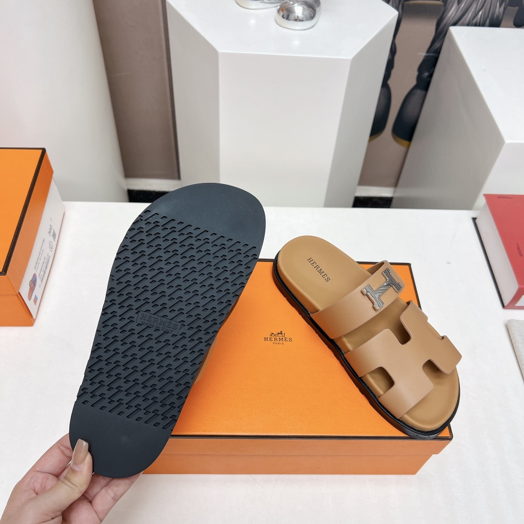 ua H**me5 chypre sandal