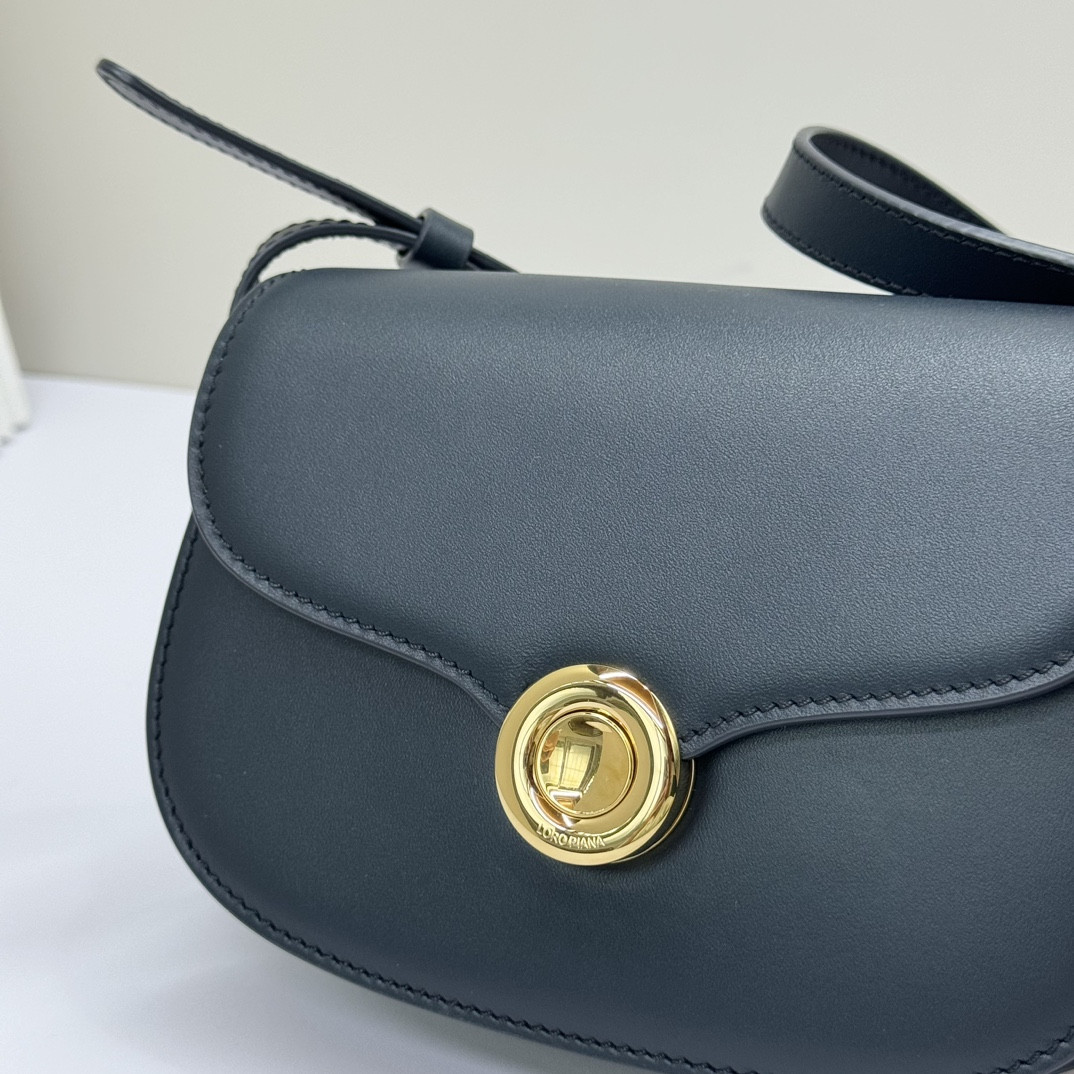 L**o p*ana mini ghiera bag 18x13x7 cm