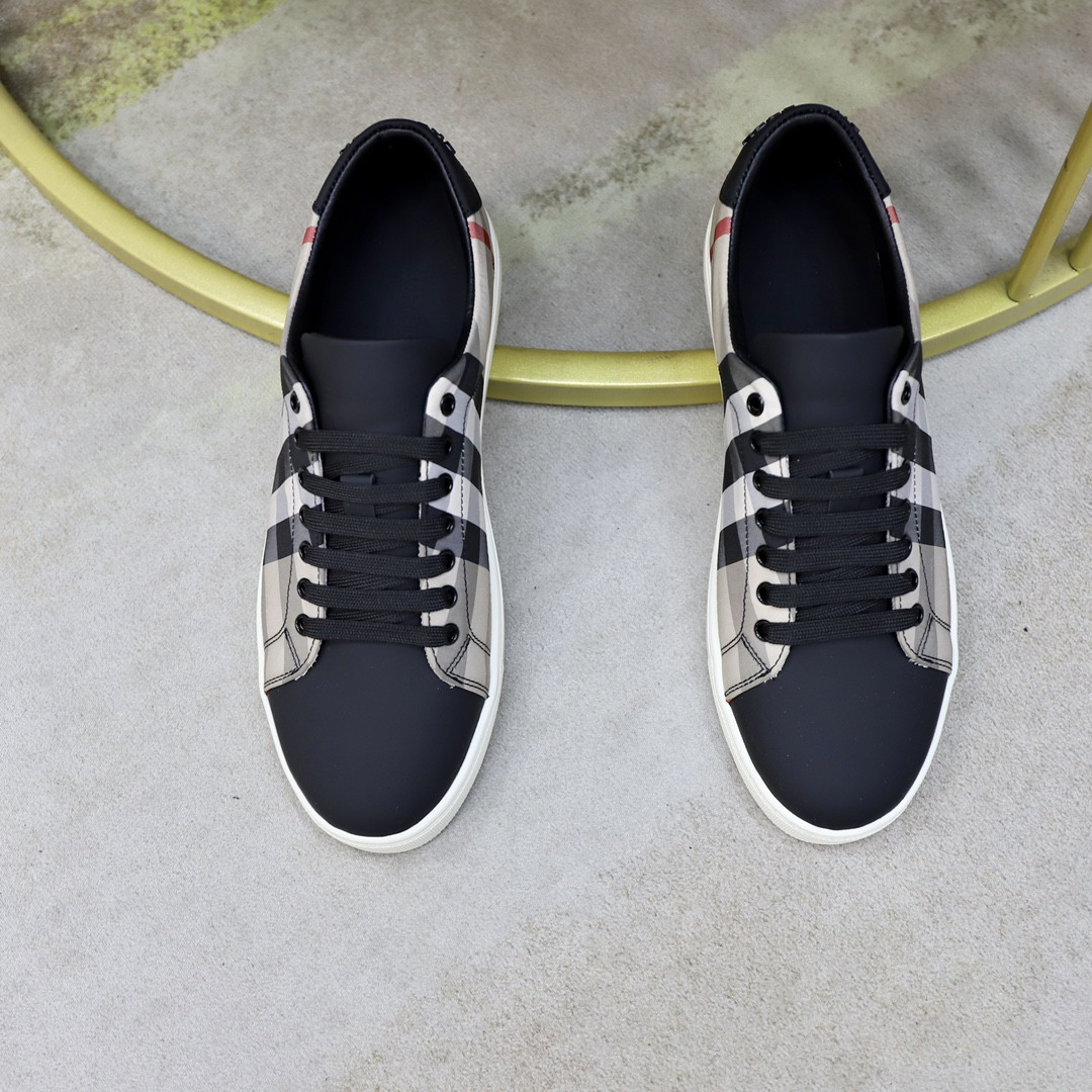 ua B**rry check sneakers