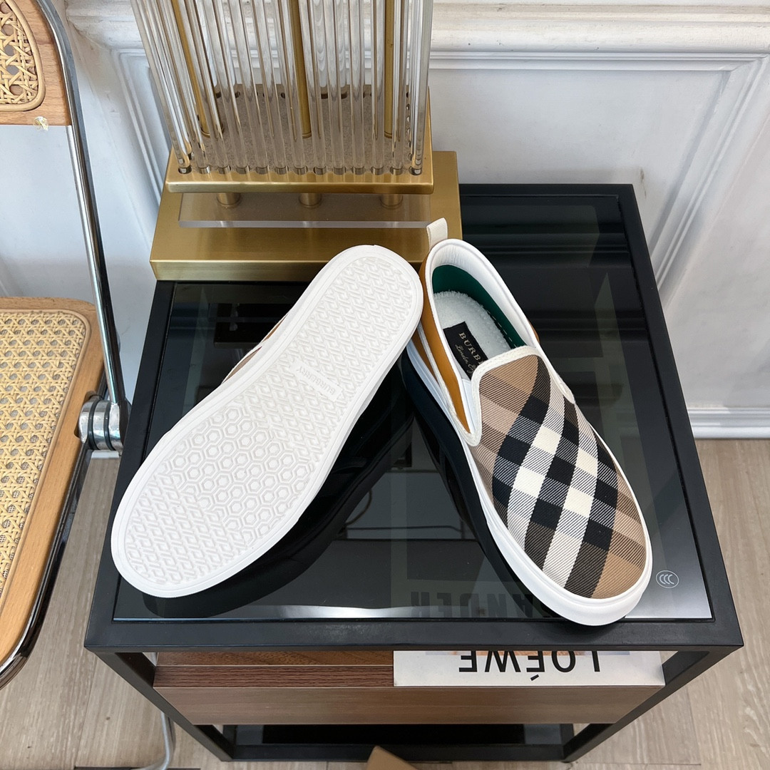 ua B**rry slip on sneakers