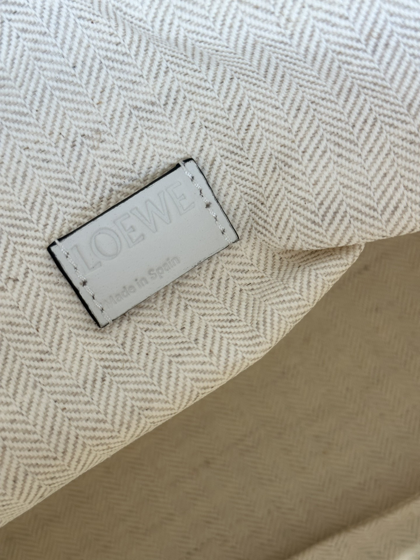 L0ew* anagram tote 32x27x11cm