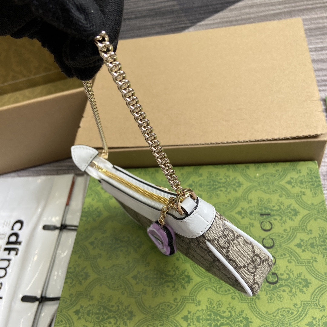 G*u*i  x hattie stewart  bag  10 x 19 x 3 cm