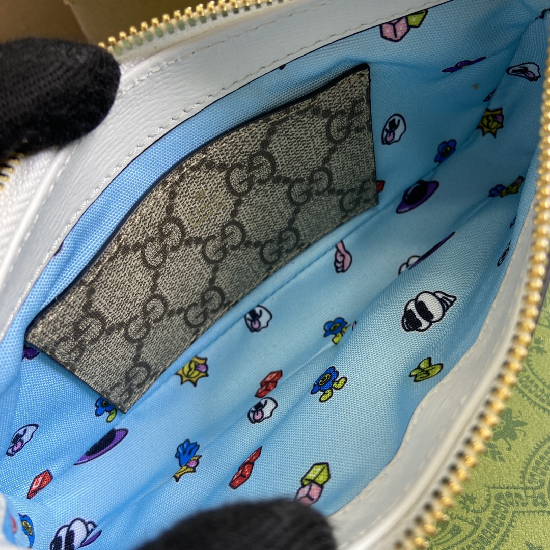 G*u*i  x hattie stewart  bag  10 x 19 x 3 cm