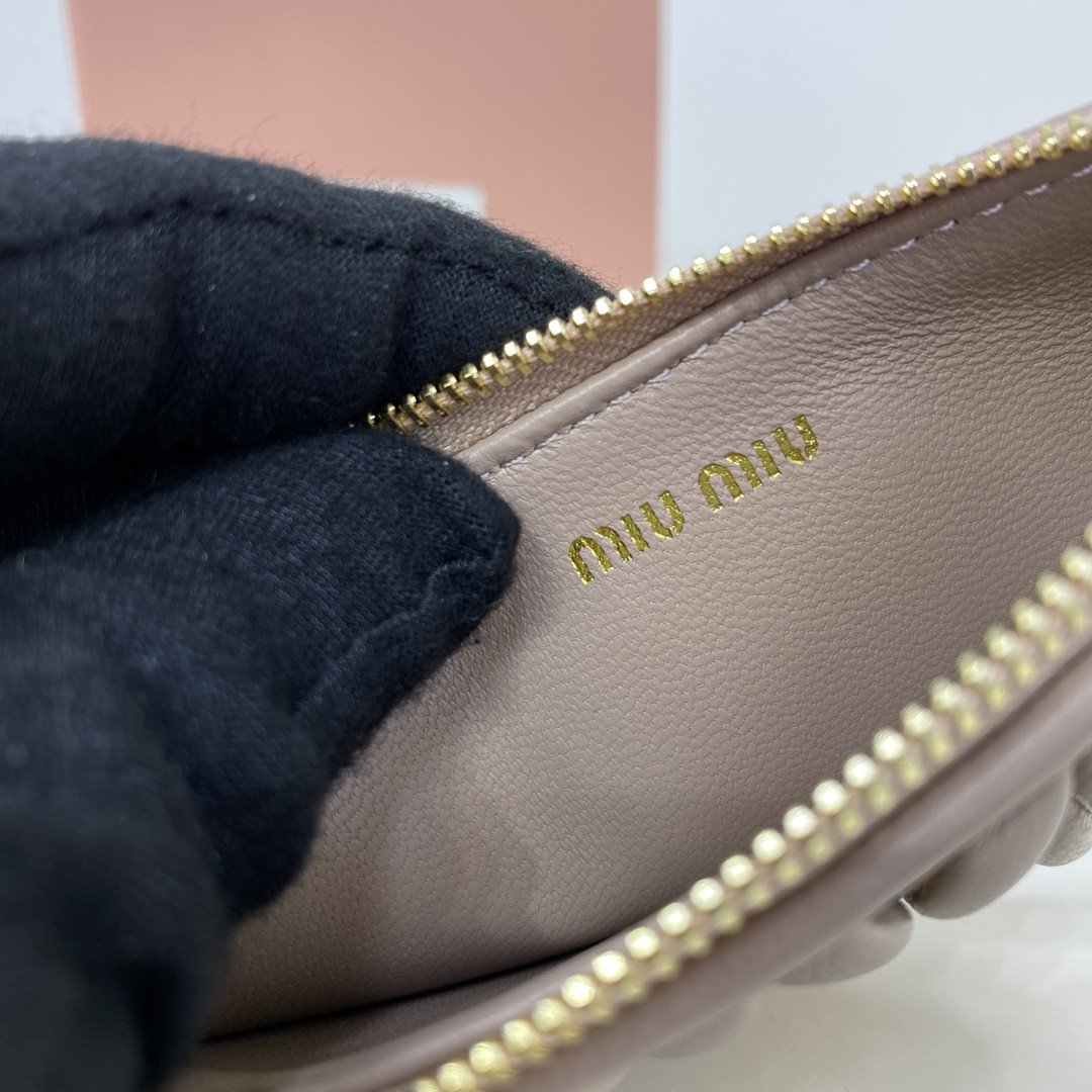 Miu Miu Matelassé nappa leather card holder 8X15cm