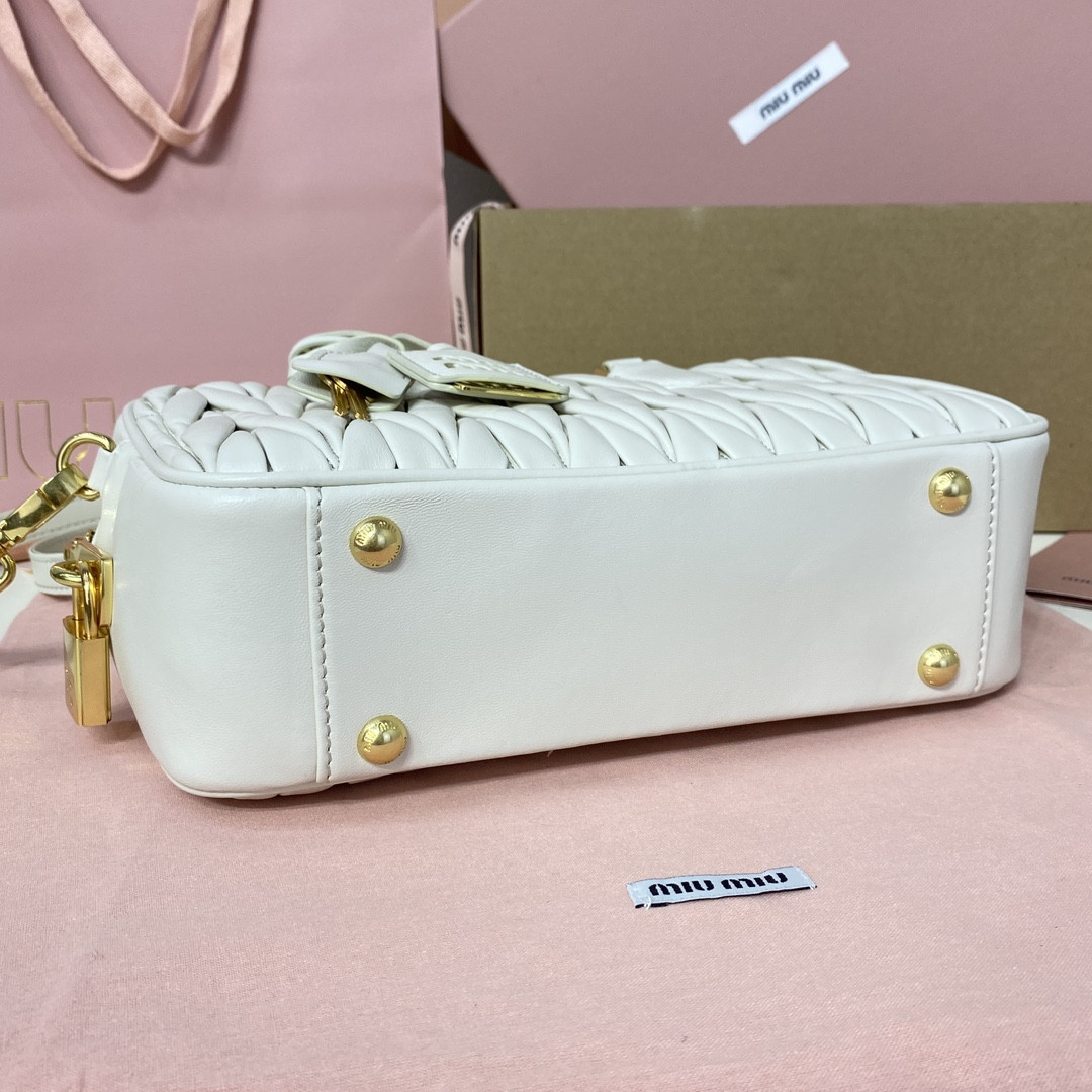 Miu Miu Arcadie matelassé nappa leather bag 24X16X7.5cm