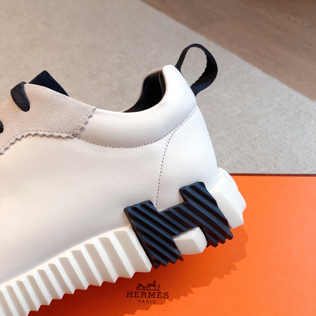 ua H**me5 bouncing sneaker