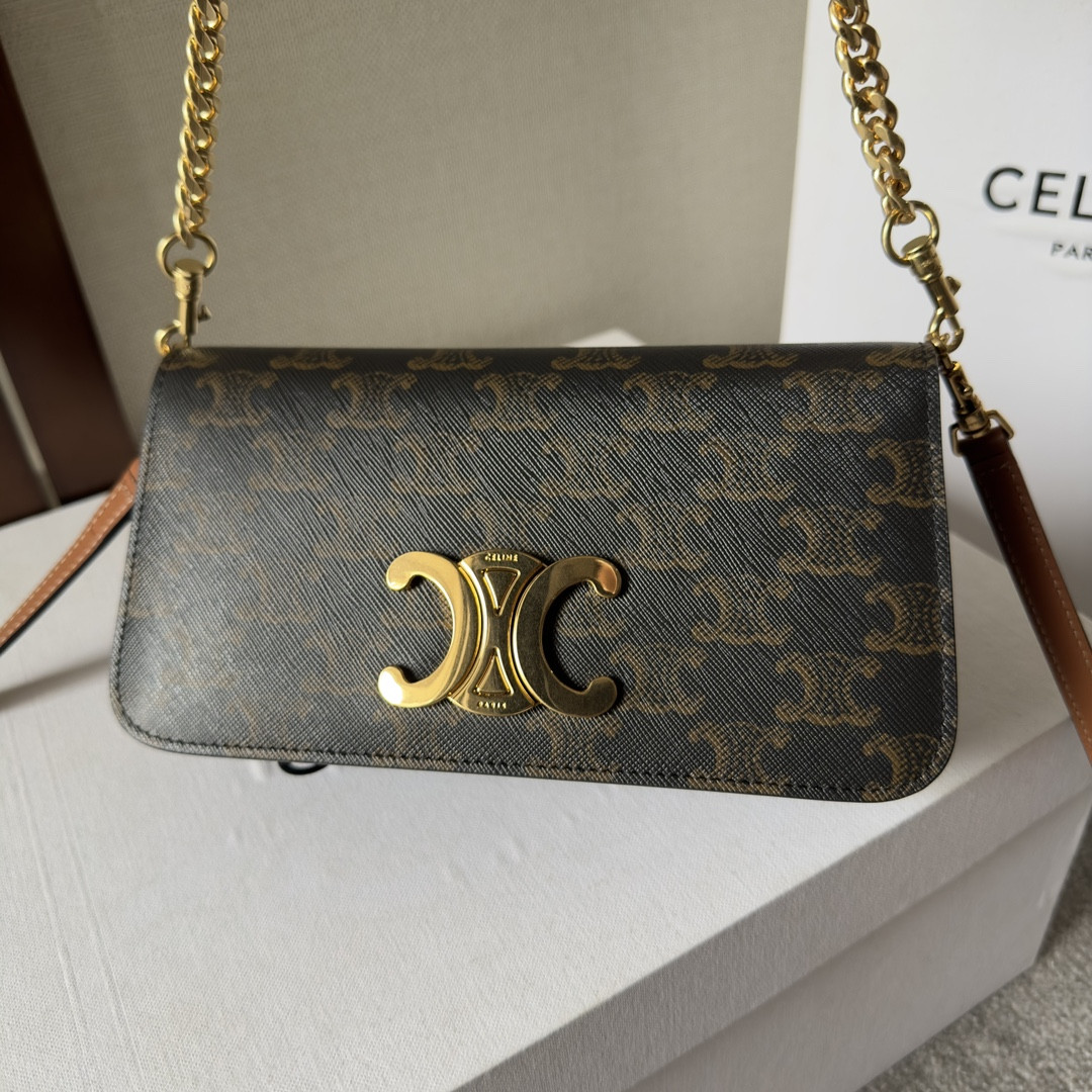 Ce**e multipochette in triomphe canvas and calfskin 20.5x11x4cm