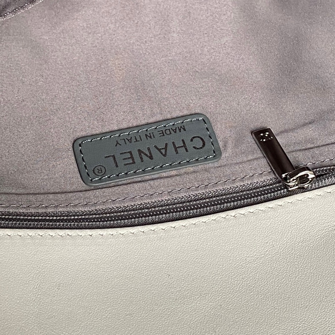 Ch*el vintage graffiti tote airport bag 36x24x12cm