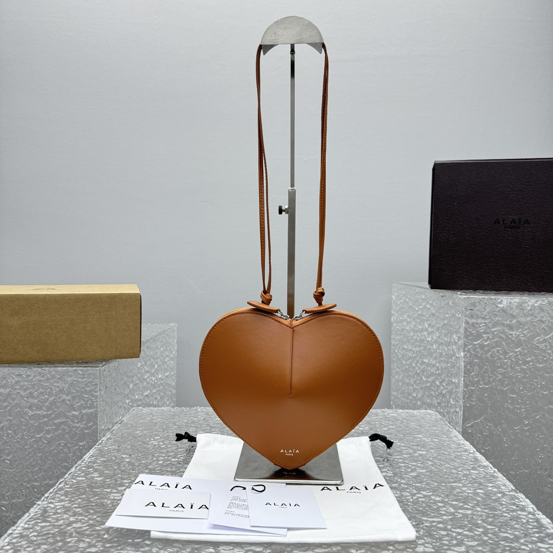 ALAÏA Le Coeur Heart Bag 18.5x20.5x5cm