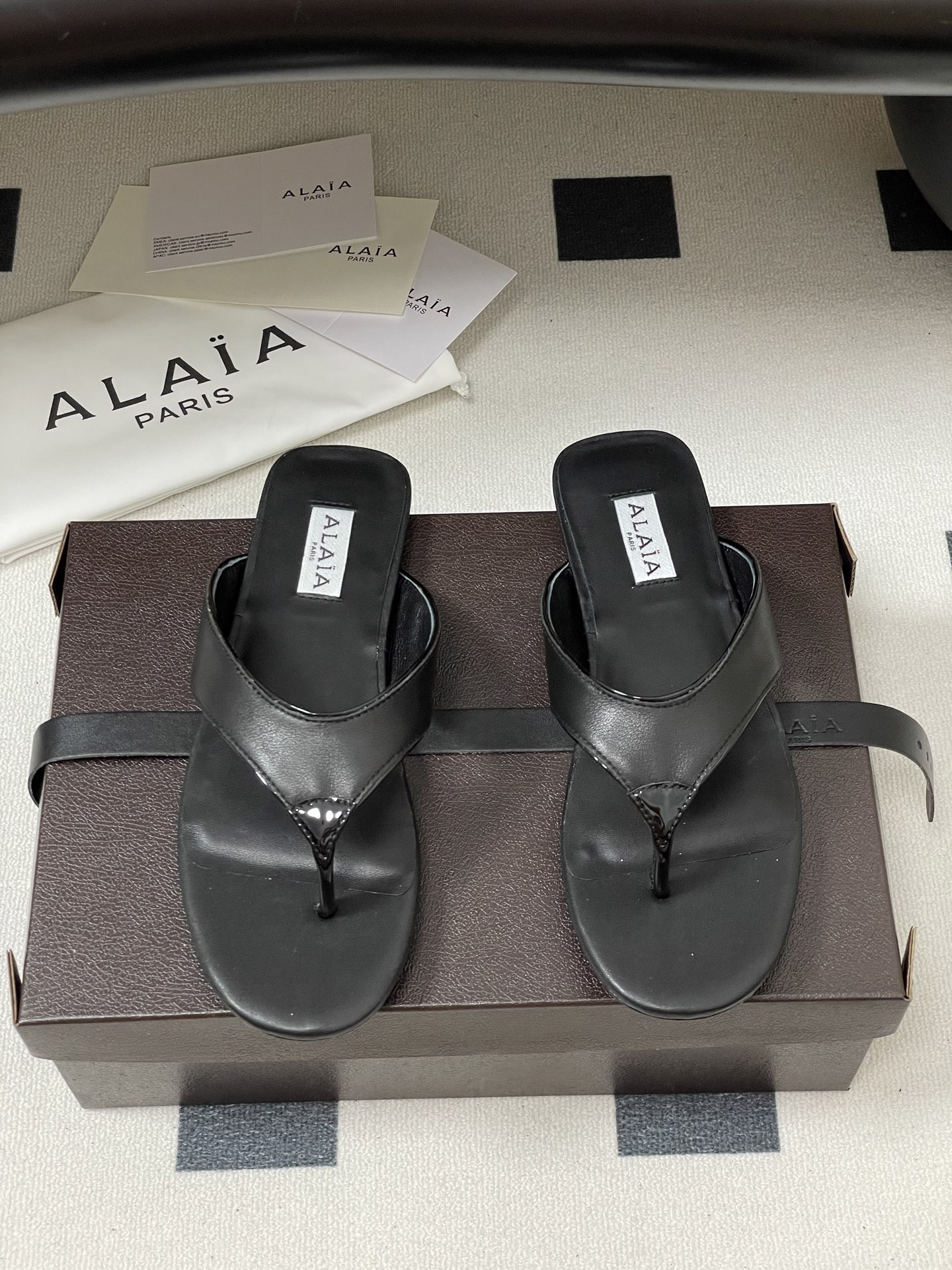 UA Alaia Triangle Flat Slides(Customized Size 7-10 days production time)