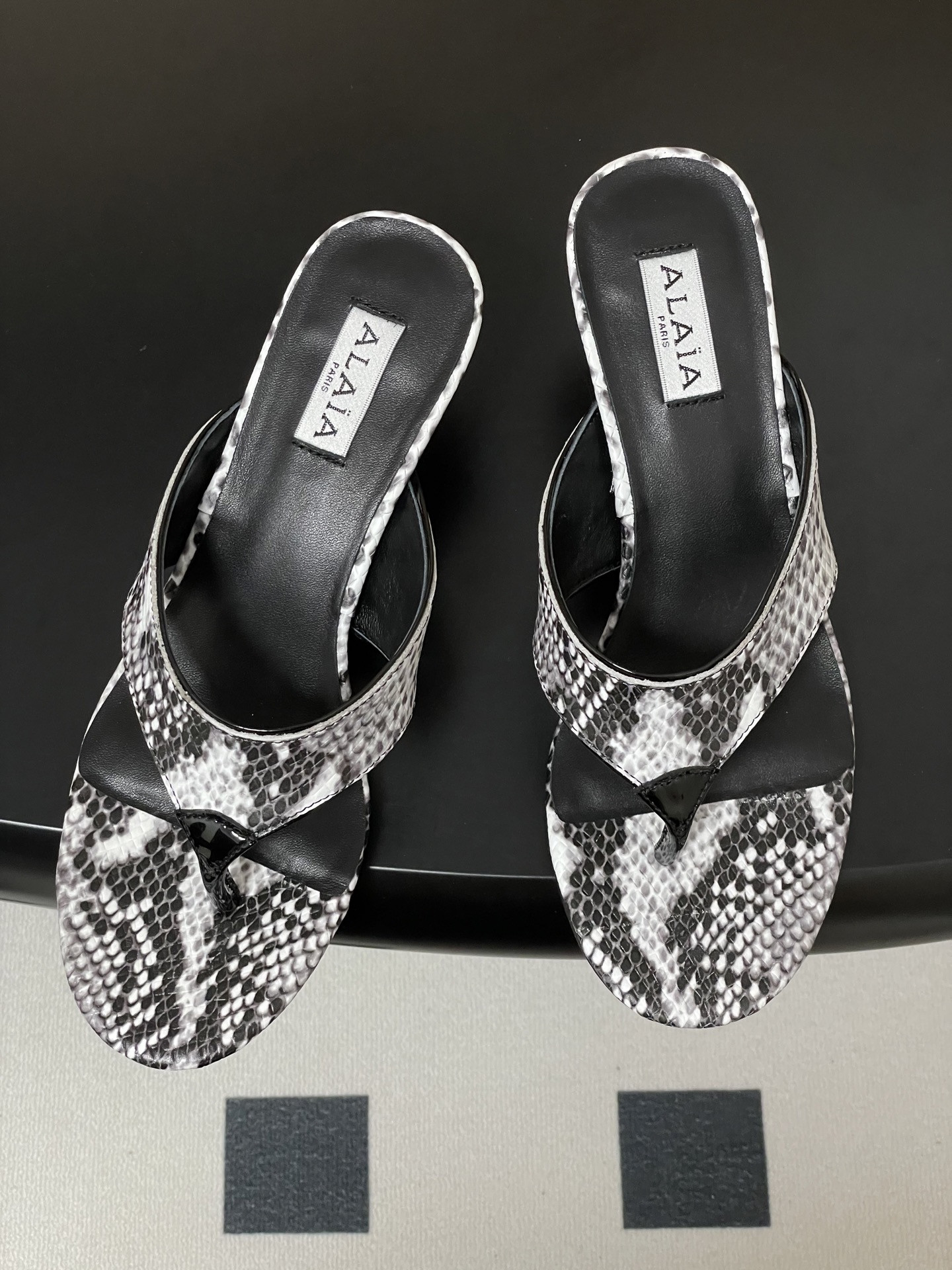 UA Alaia Triangle Flat Slides 5.5cm Heel(Customized Size 7-10 days production time)