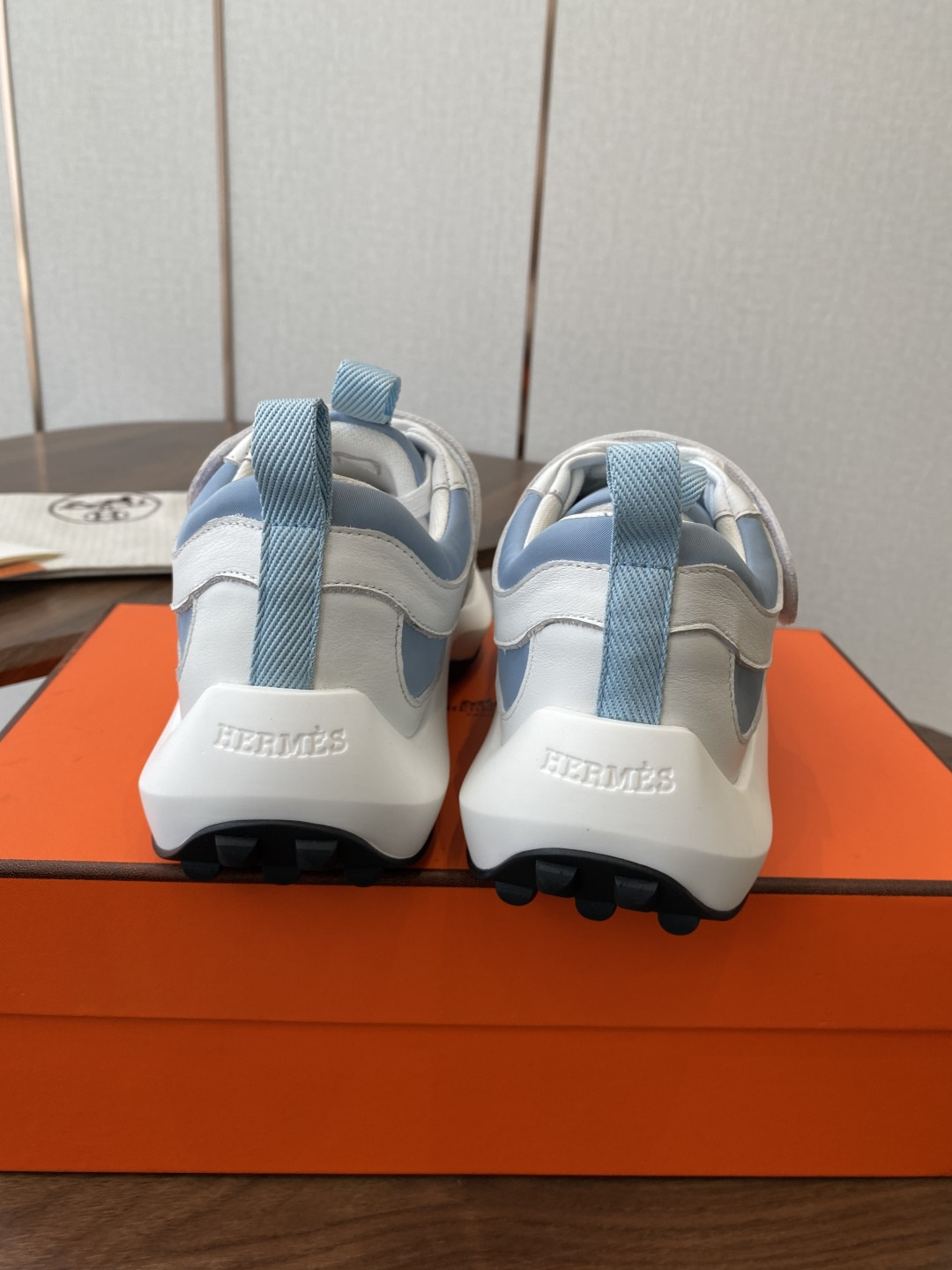 ua H**me5 loop sneaker