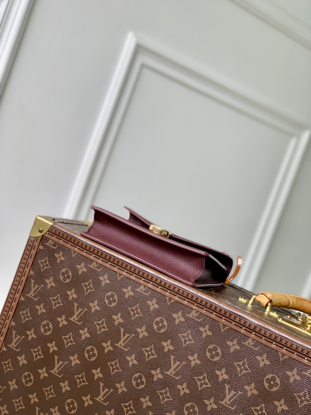 LV Wallet On Chain Rosy M25814 19.5x13.5x6.5cm