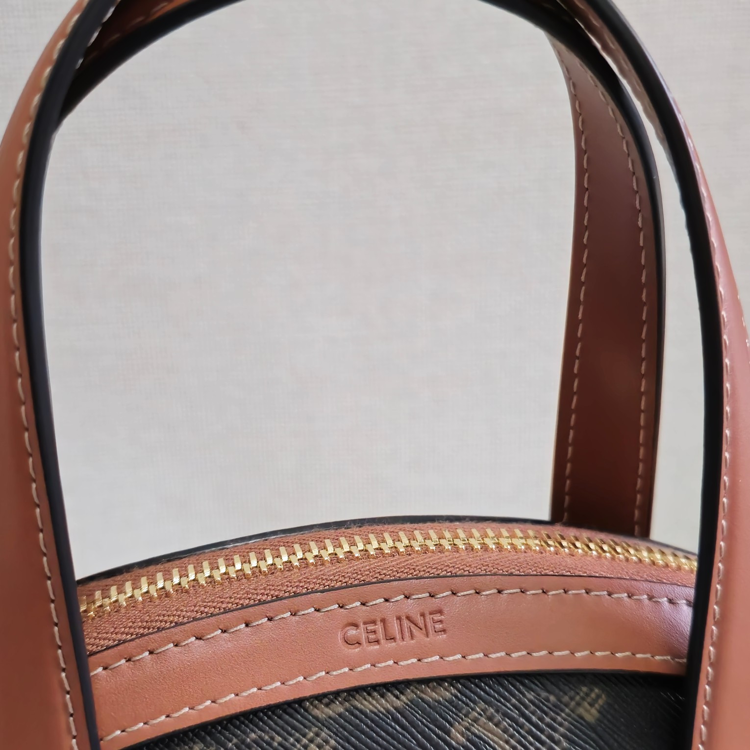Ce**e oval bag 21x24x5cm