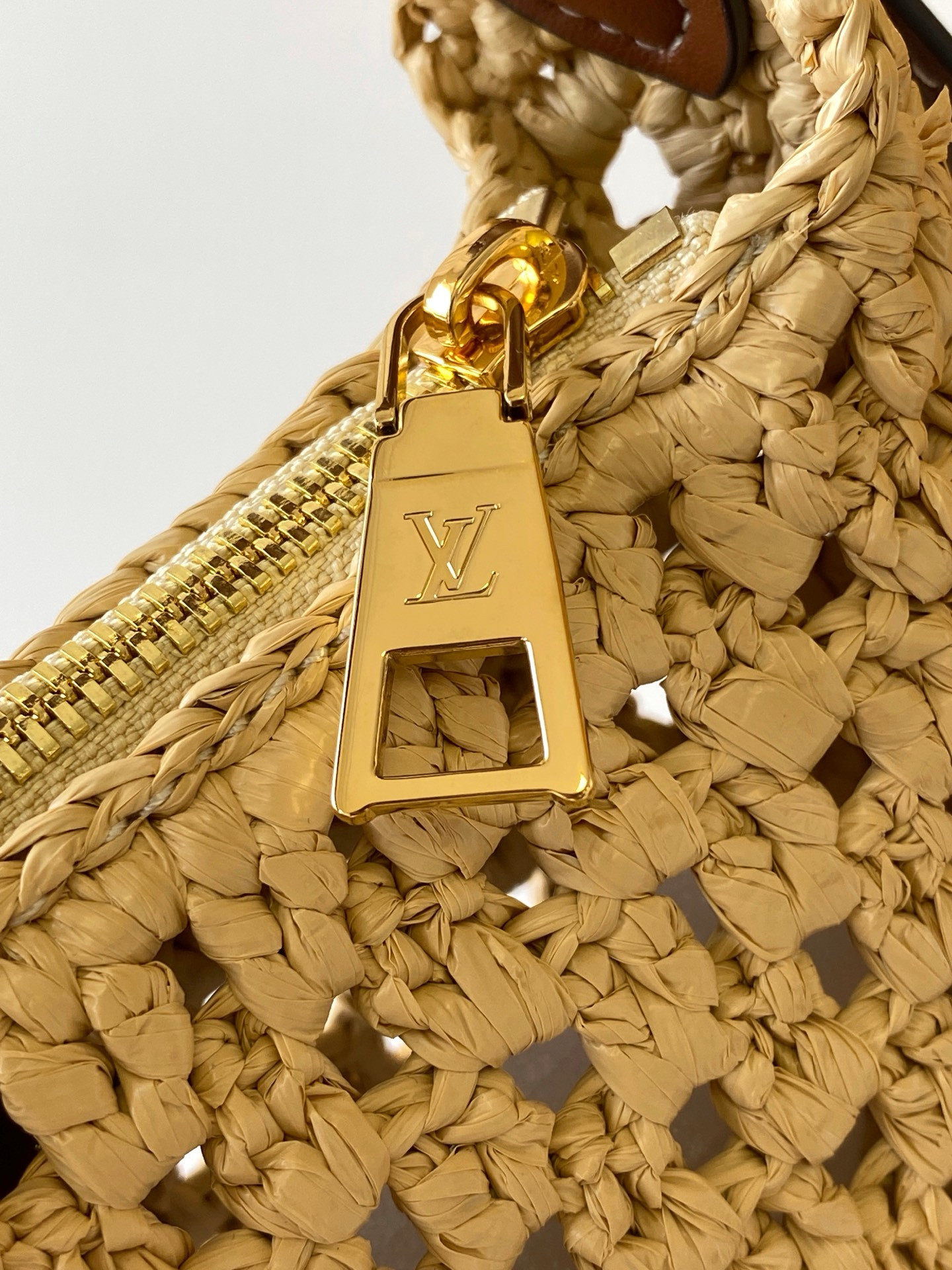 LV Hills Pochette M14304 18.5x11x6.5cm