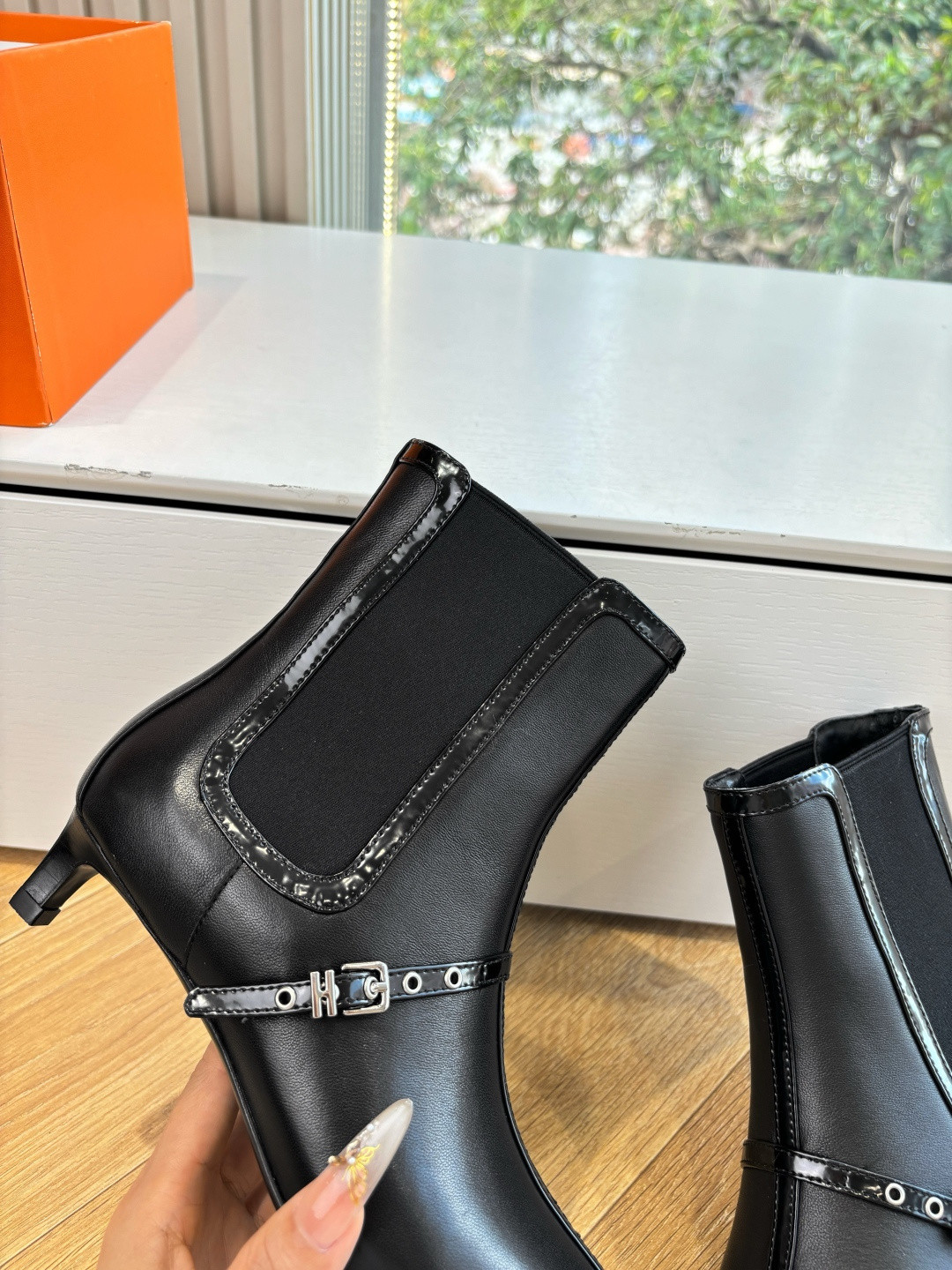 ua H**mes lolita ankle boot 4cm heel