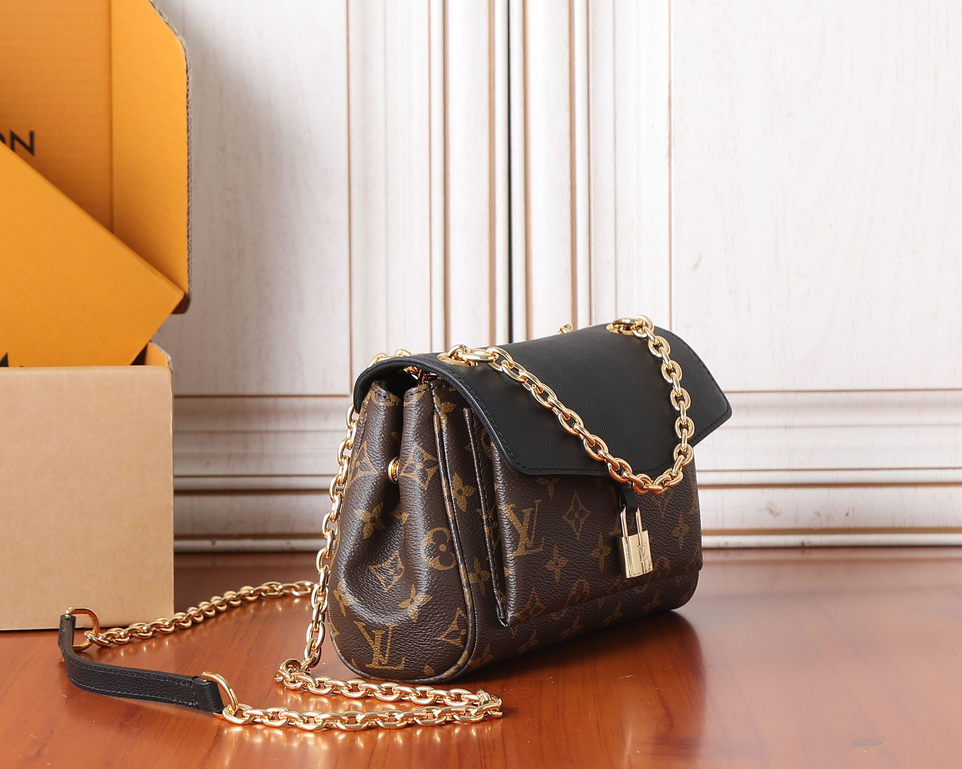 LV Saint Germain BB M26398 24x17x9cm