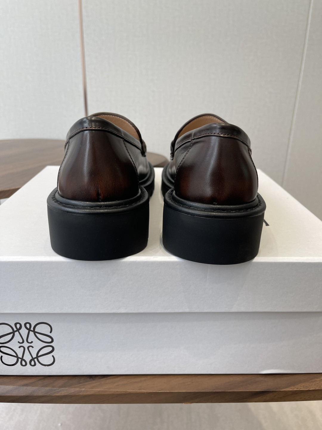 ua L0ew* sierra loafer