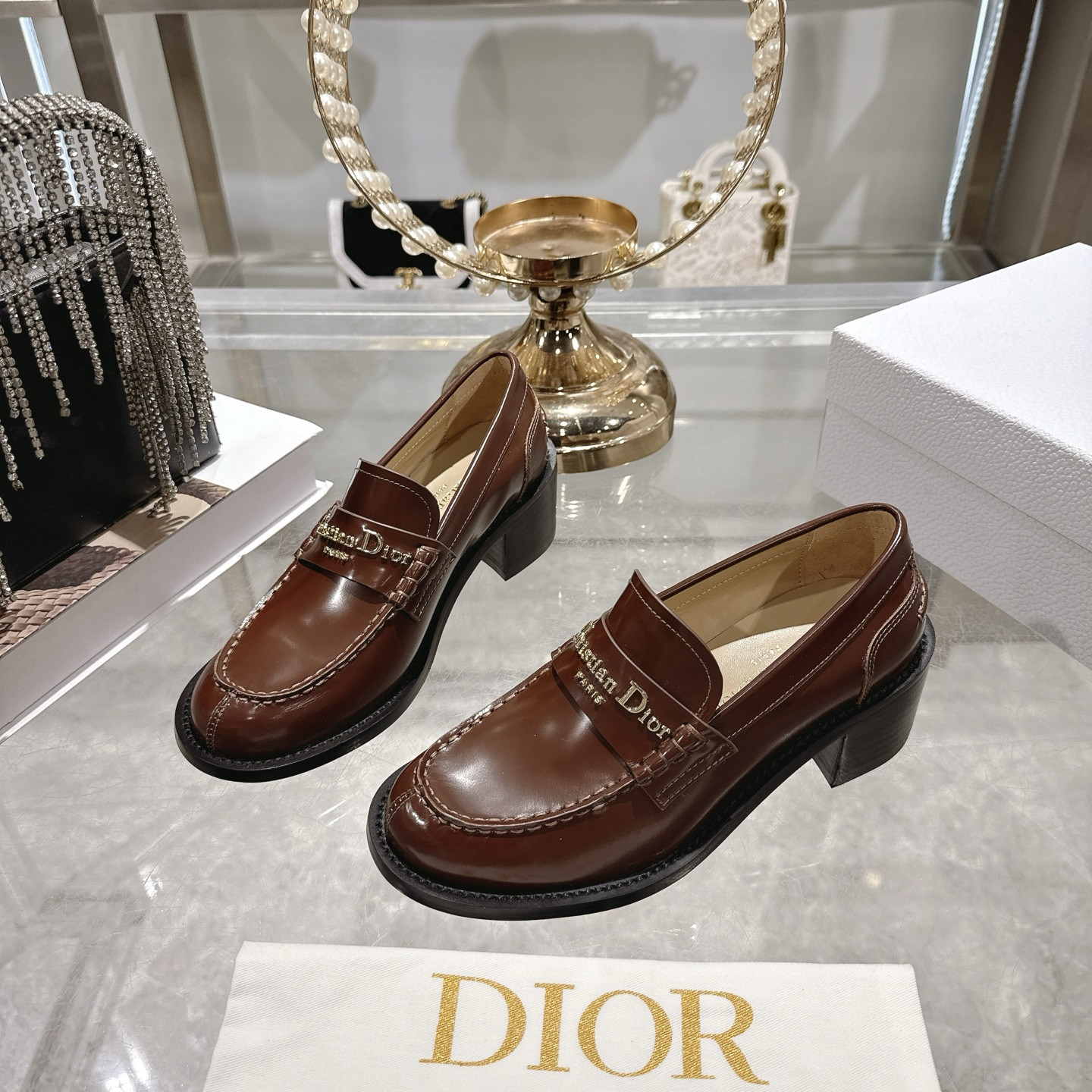 ua D*or boy pump