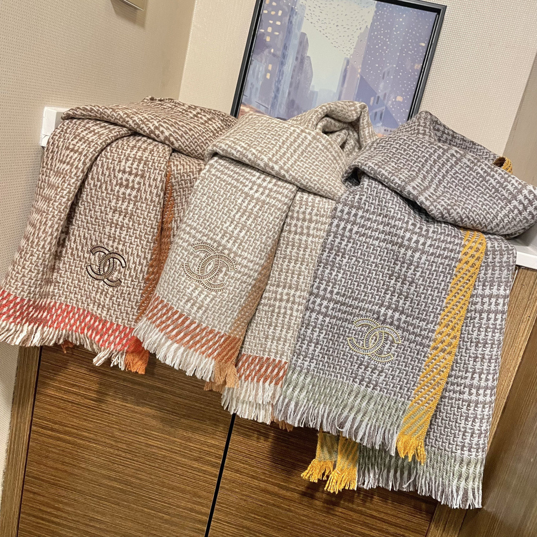 Ch*el scarf 38x200cm 100% wool