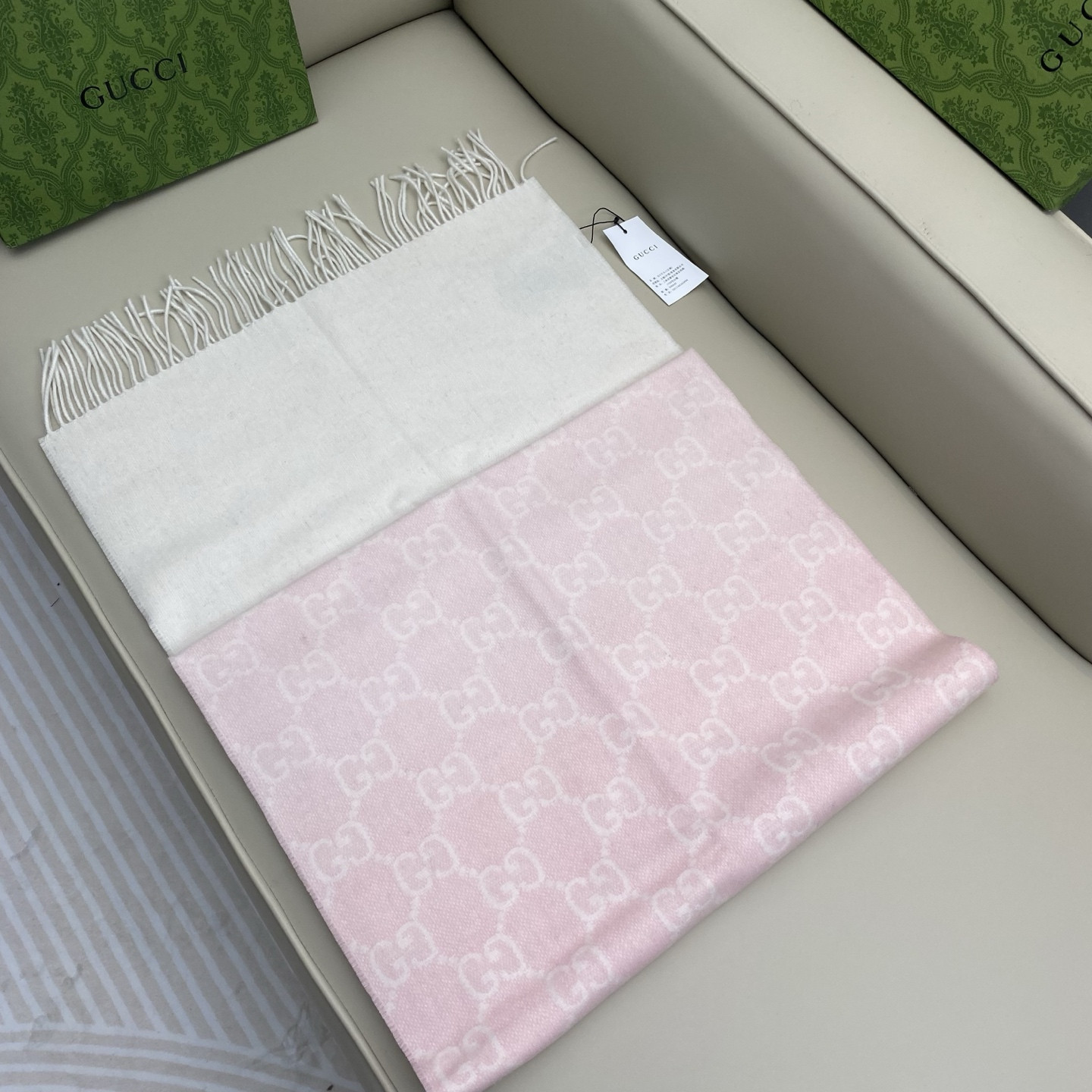 G*u*i scarf 45x200cm