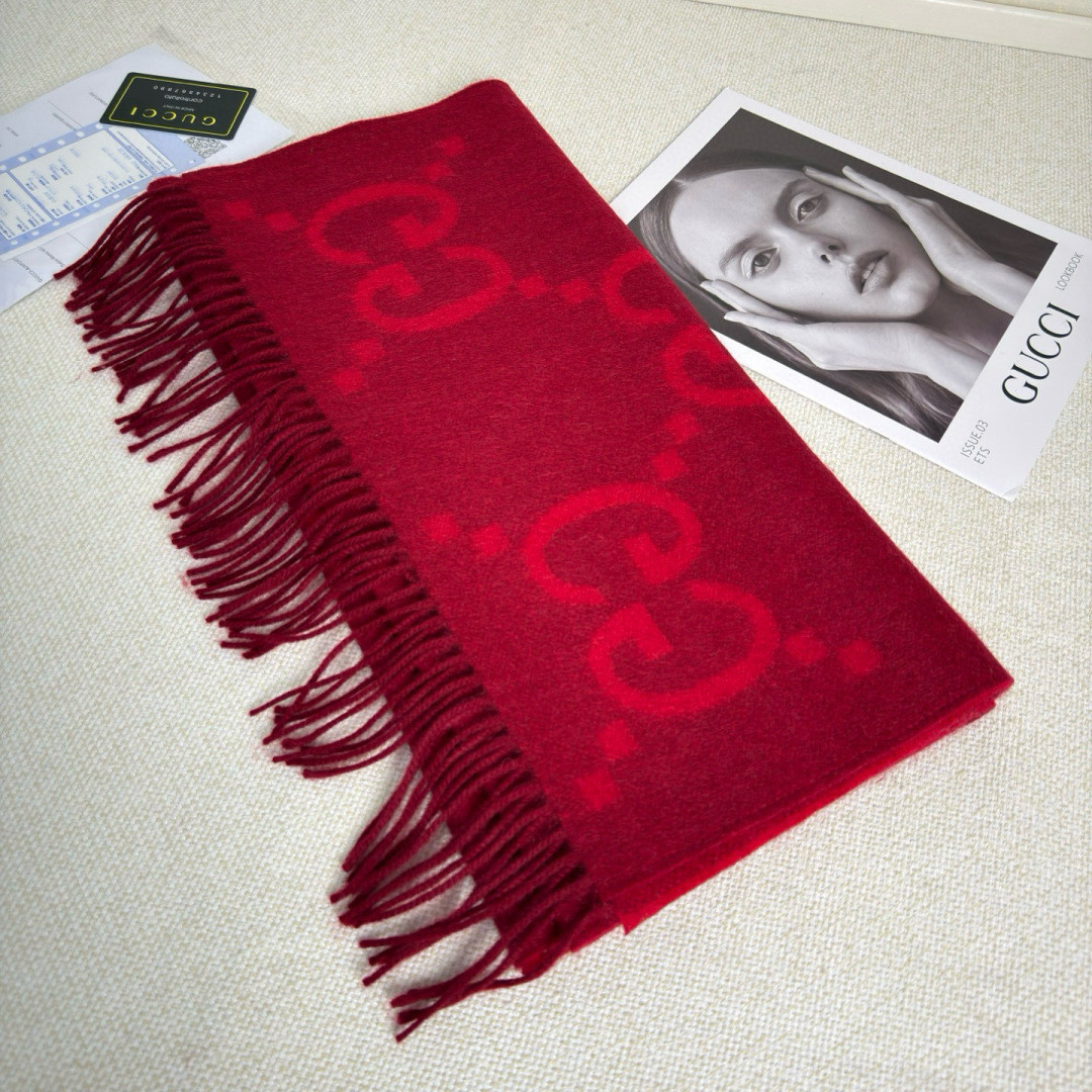 G*u*i scarf 45x200cm 100% cashmere