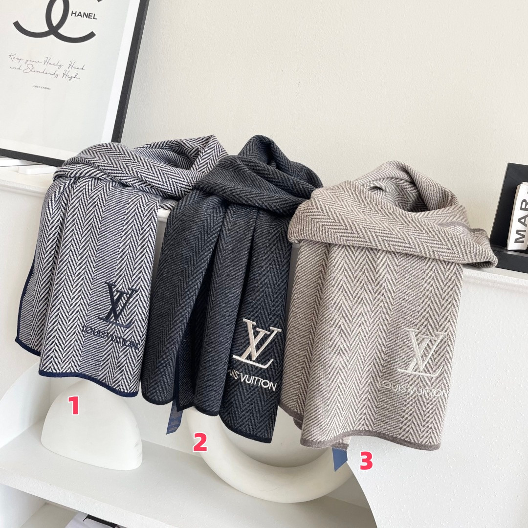 l0*is V*t0n scarf 32x180cm 100% knitted cashmere