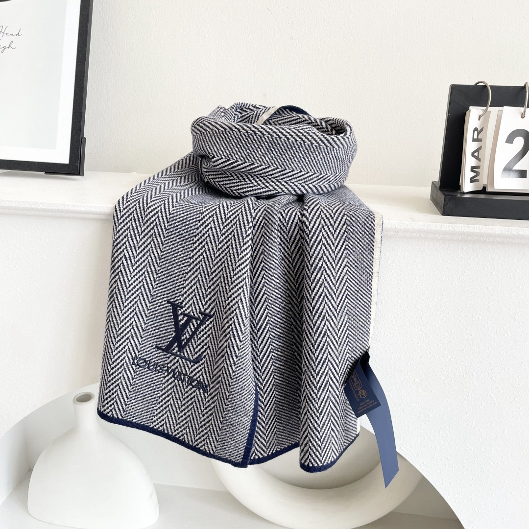 l0*is V*t0n scarf 32x180cm 100% knitted cashmere