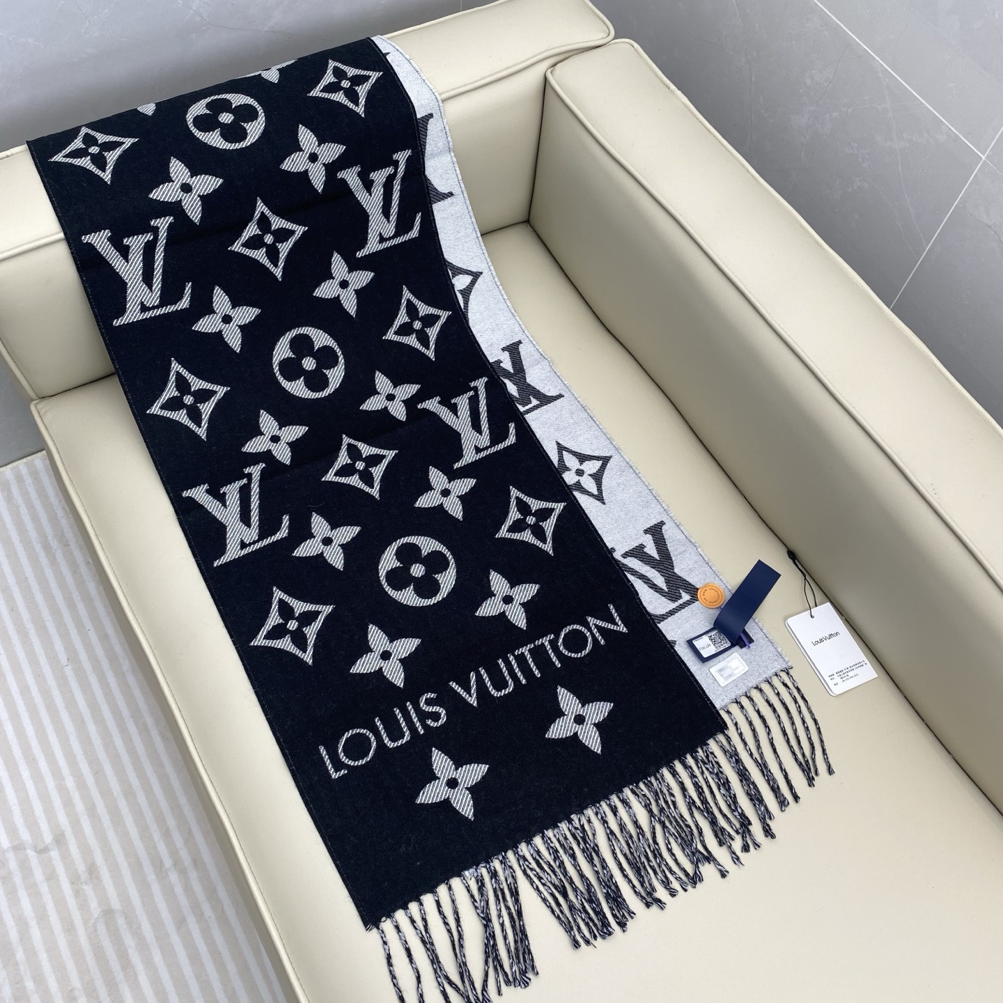l0*is V*t0n scarf 34x186cm 100% sheep wool