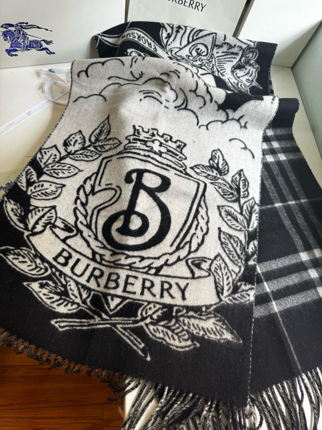 B**rry wide reversible stormy knight scarf 50x210cm