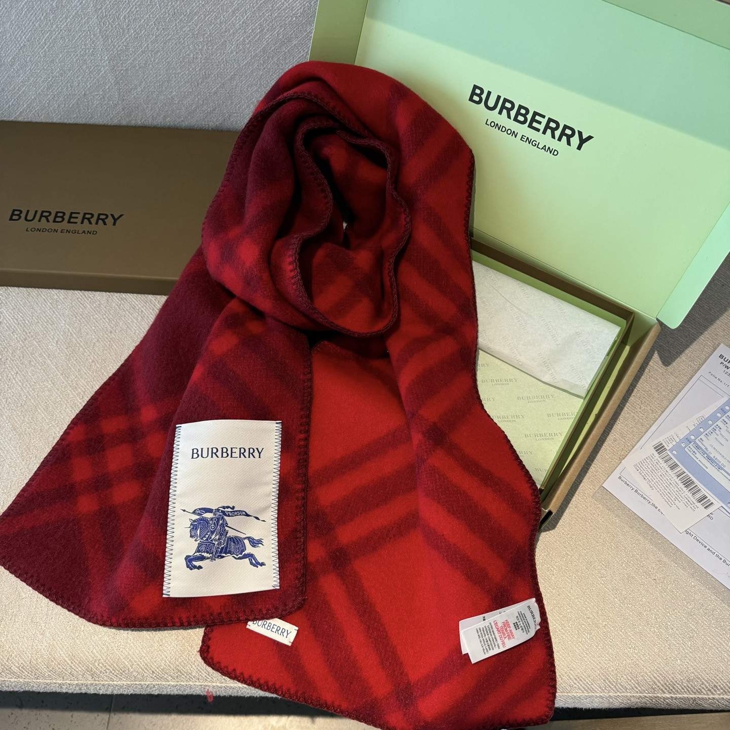 B**rry scarf 30x182cm 100% wool
