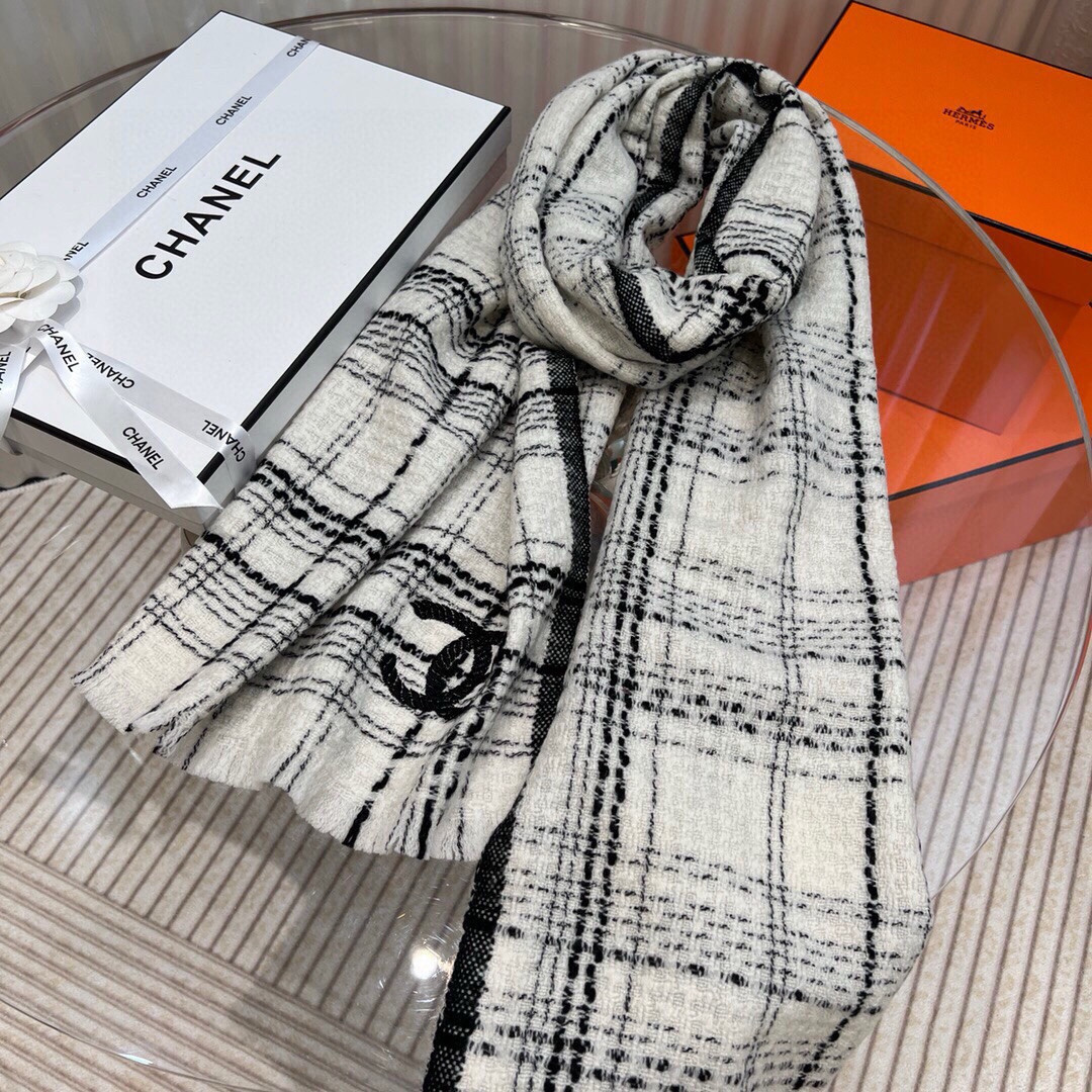 Ch*el scarf 70x190cm