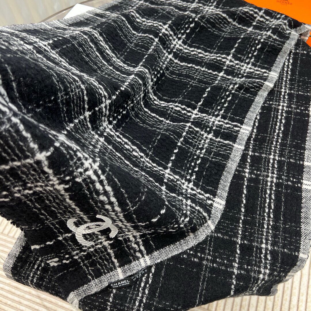 Ch*el scarf 70x190cm
